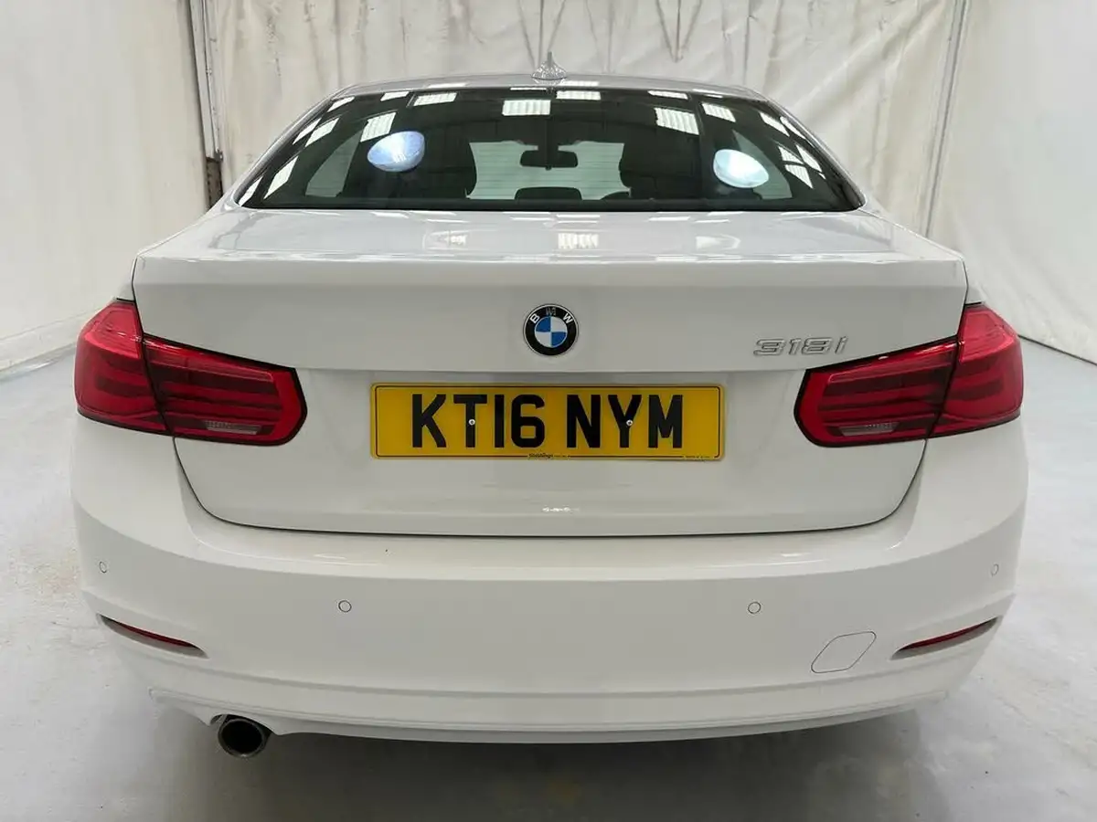 2016-bmw-3-series-15-318i-se-saloon-4d-big-6