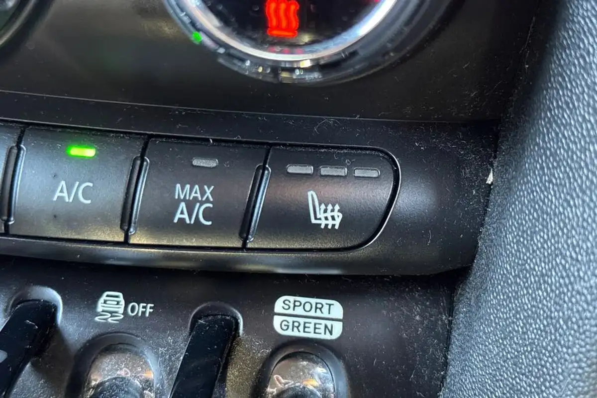 2019-mini-cooper-15-cooper-sport-ss-hatchback-5d-big-41