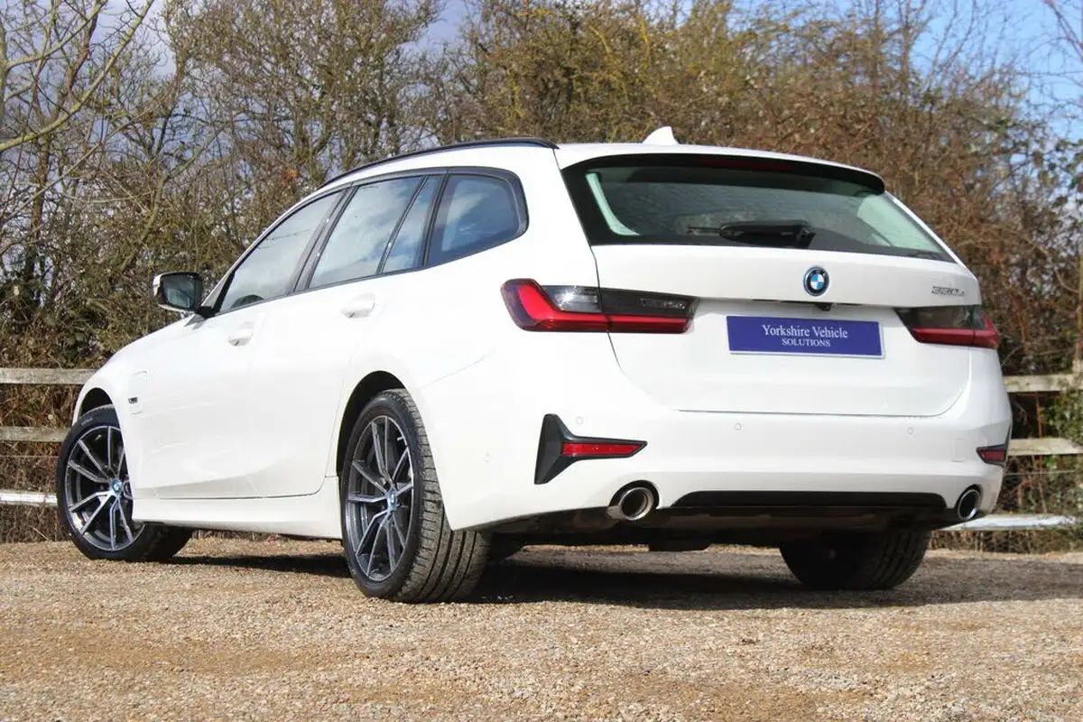 2022-bmw-3-series-20-330e-sport-pro-touring-5d-big-2