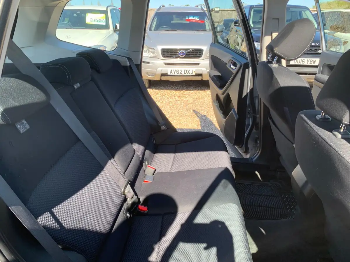 2015-subaru-forester-20-xe-150ps-1995cc-lineartronic-big-45