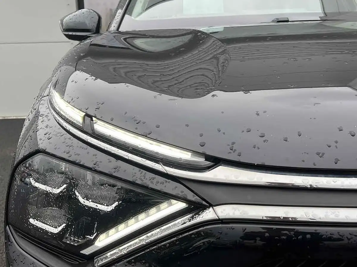 2022-citroen-c4-e-shine-big-17