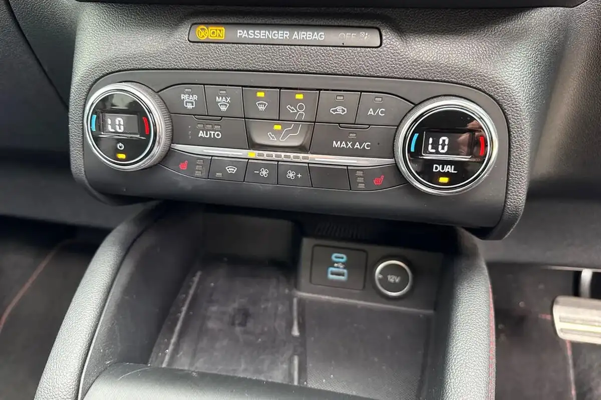2020-ford-kuga-25t-st-line-x-big-18