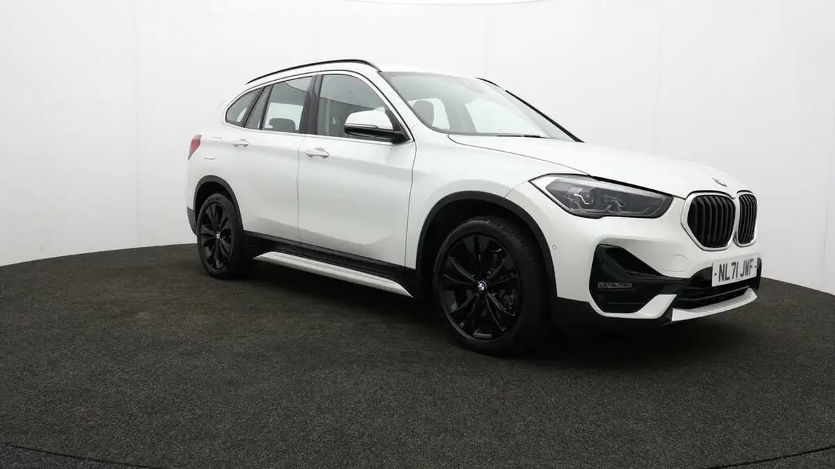 2021-bmw-x1-15-xdrive-25e-phev-sport-big-0