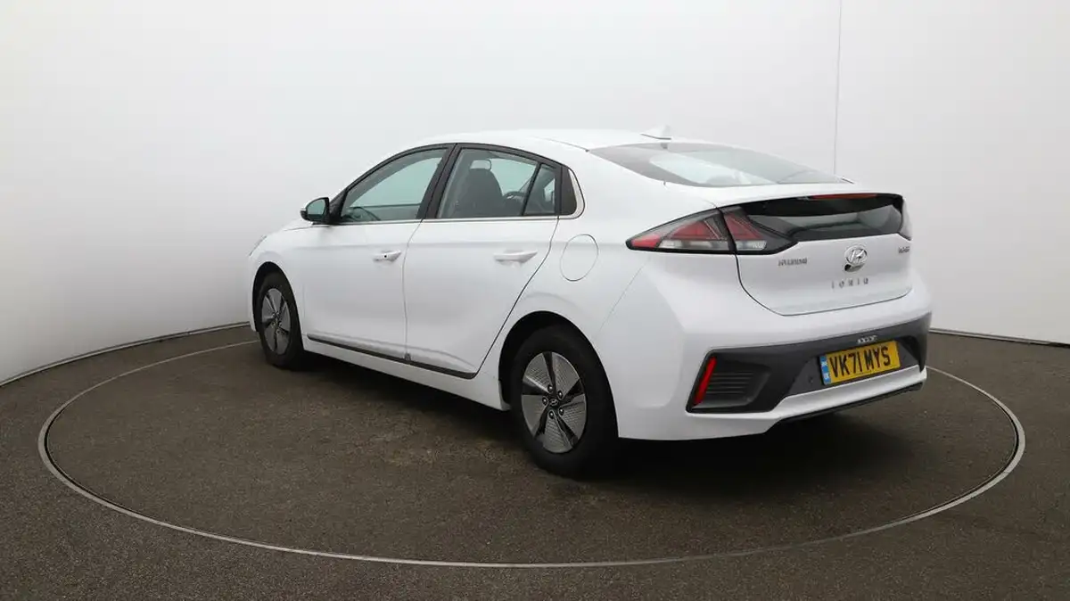 2021-hyundai-ioniq-16-gdi-premium-hybrid-big-55
