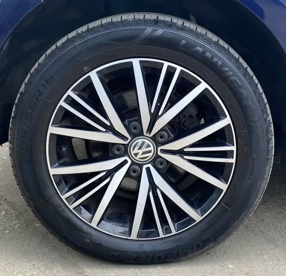 2018-volkswagen-golf-16tdi-se-nav-hatchback-5d-big-11