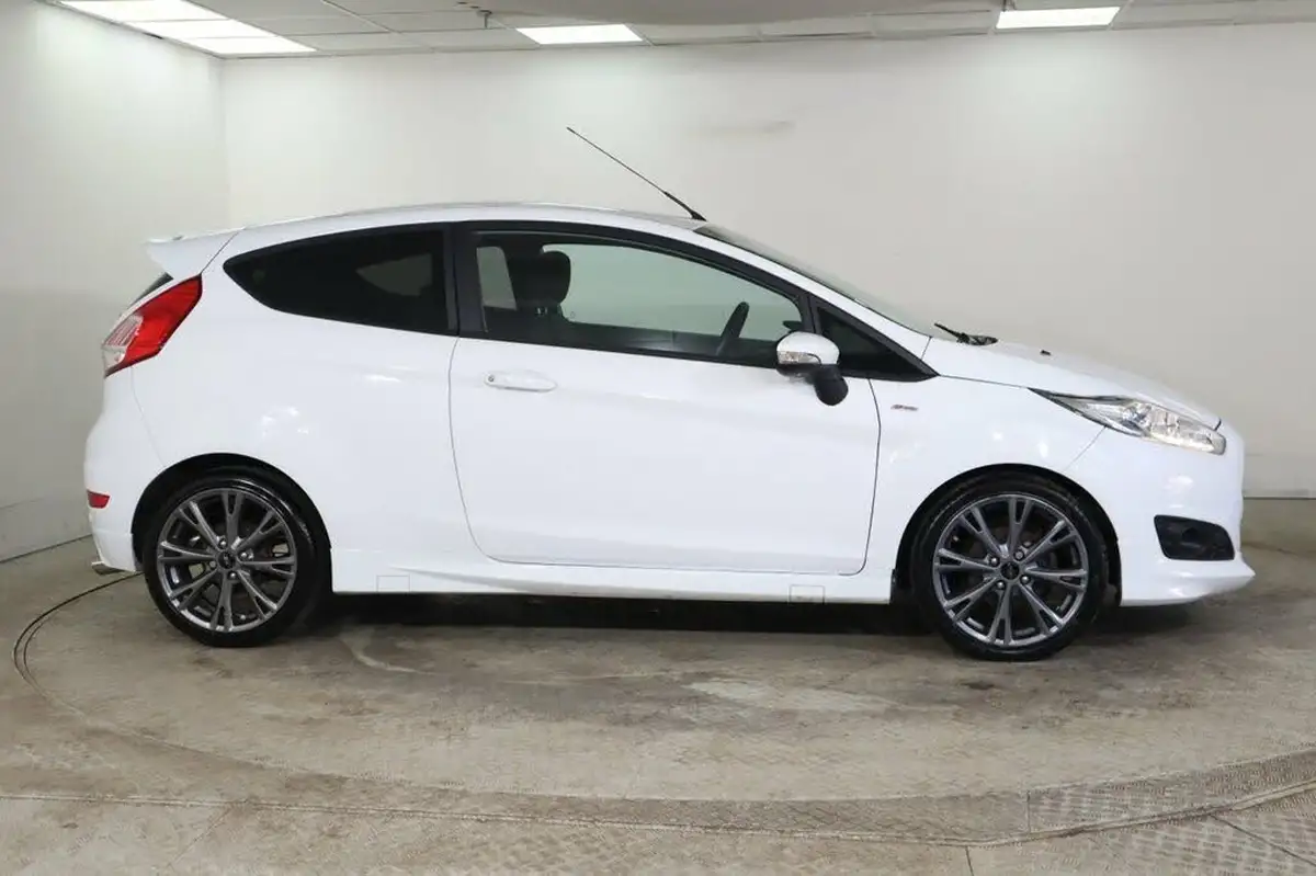2017-ford-fiesta-10t-st-line-with-nav-125ps-3d-big-6