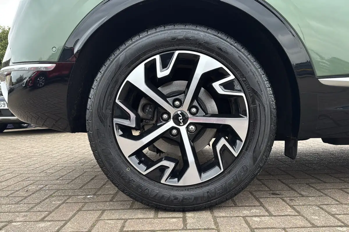 2022-kia-sportage-16-t-gdi-4-226bhp-hev-auto-big-6