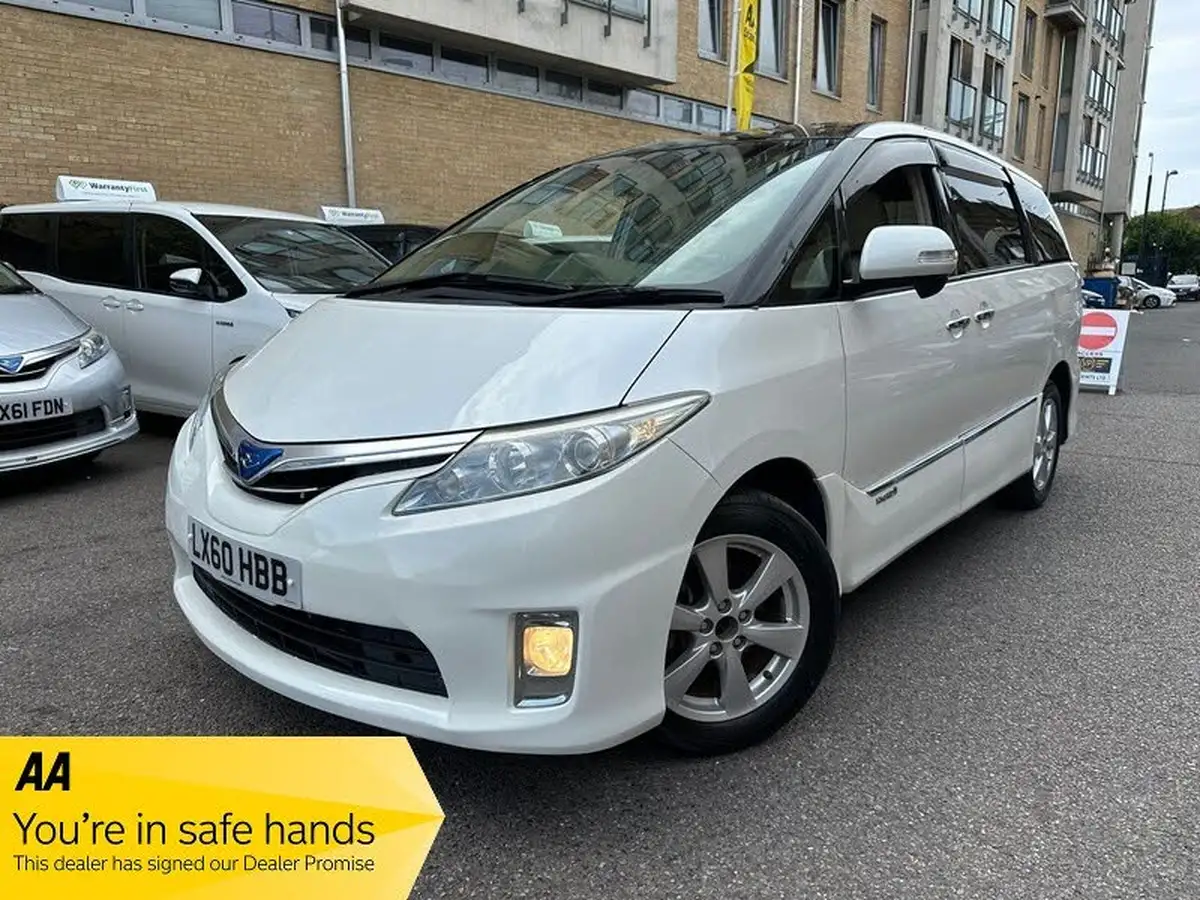 2011-toyota-estima-hybrid-24-litre-big-18