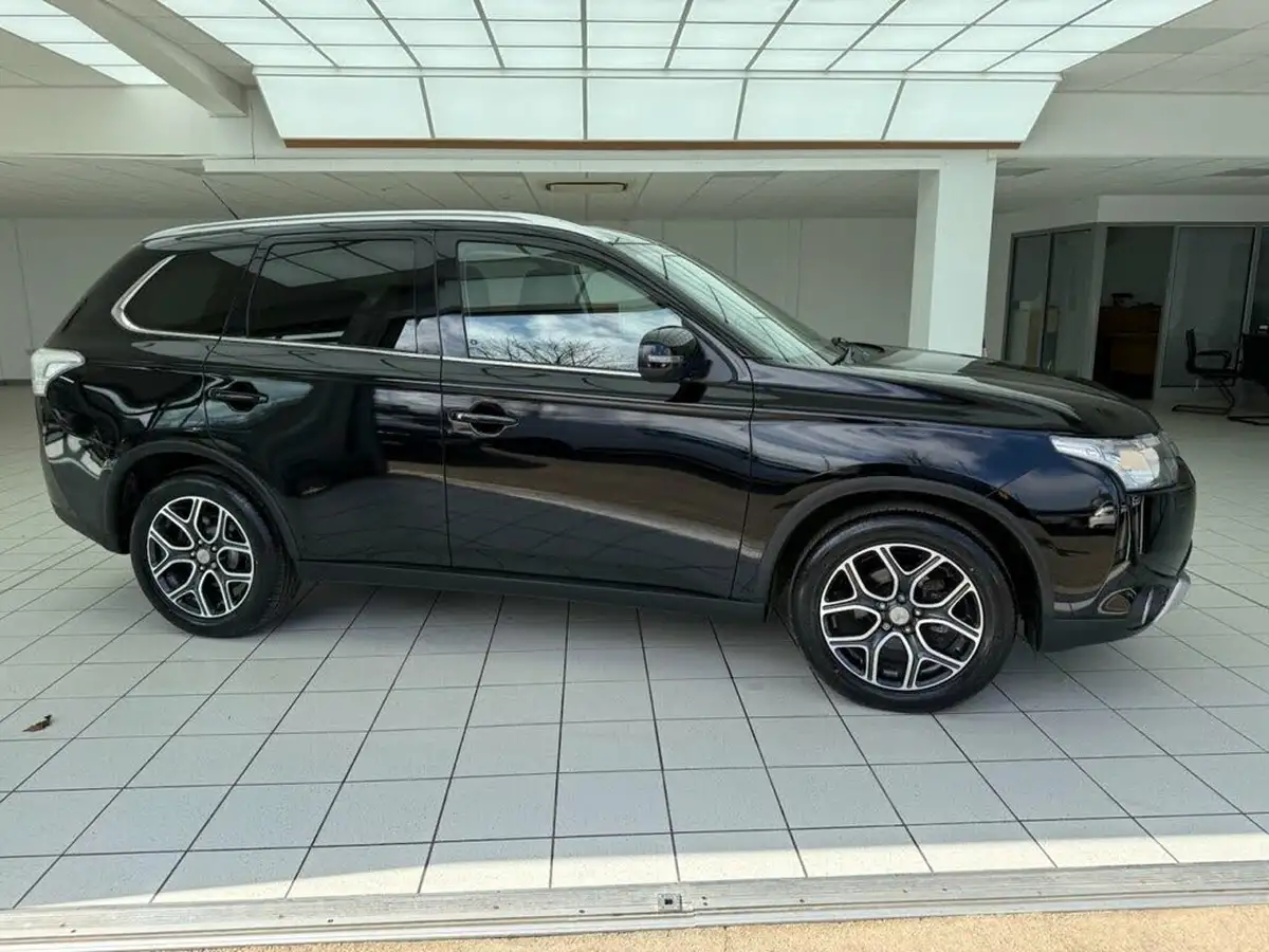 2015-mitsubishi-outlander-22di-d-gx4-big-3