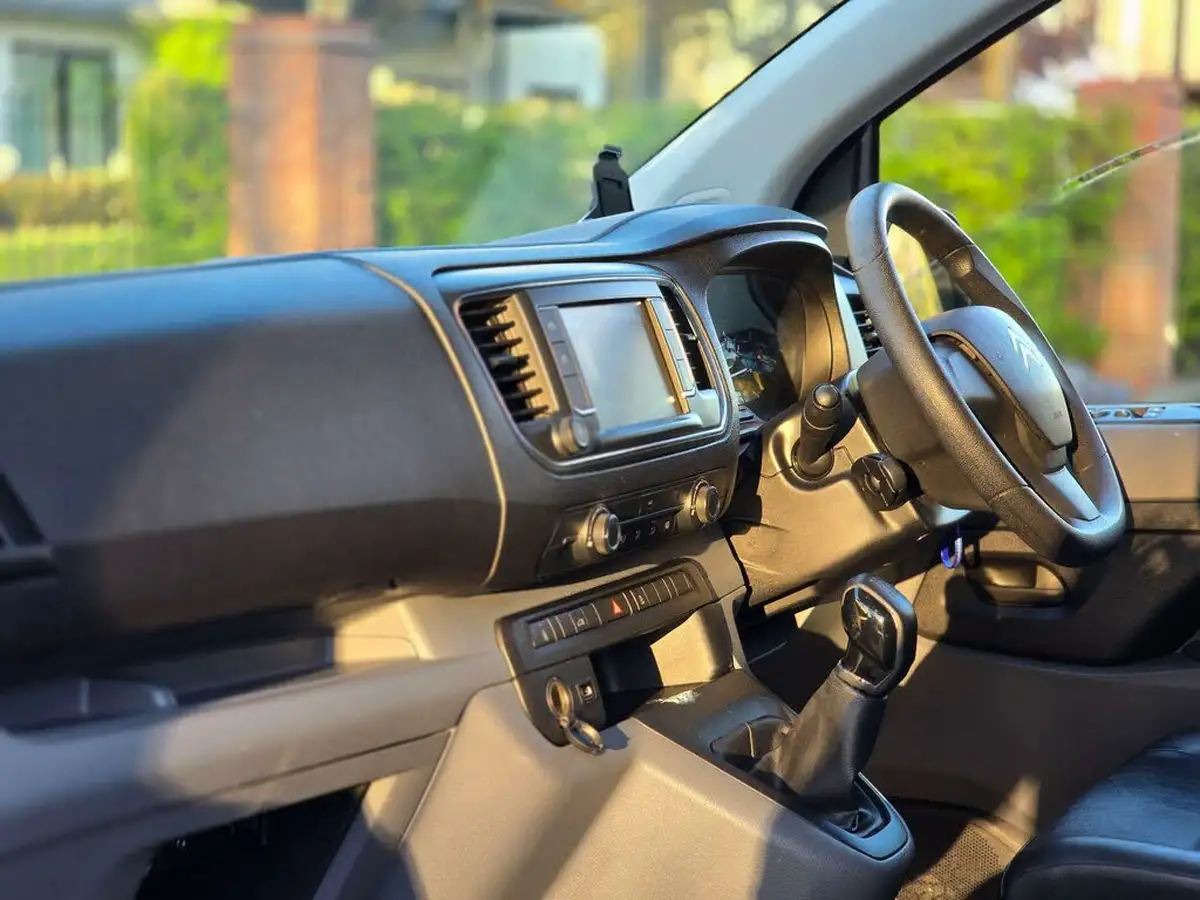2018-citroen-dispatch-16bluehdi-x-m-1000-95pseu6-big-15