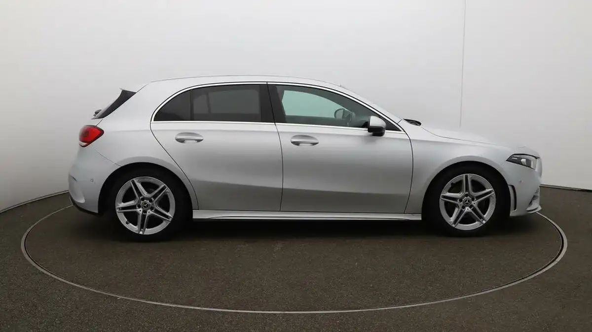 2020-mercedes-benz-a-class-15d-a180d-amg-line-executive-hatchback-5d-7g-dct-big-46