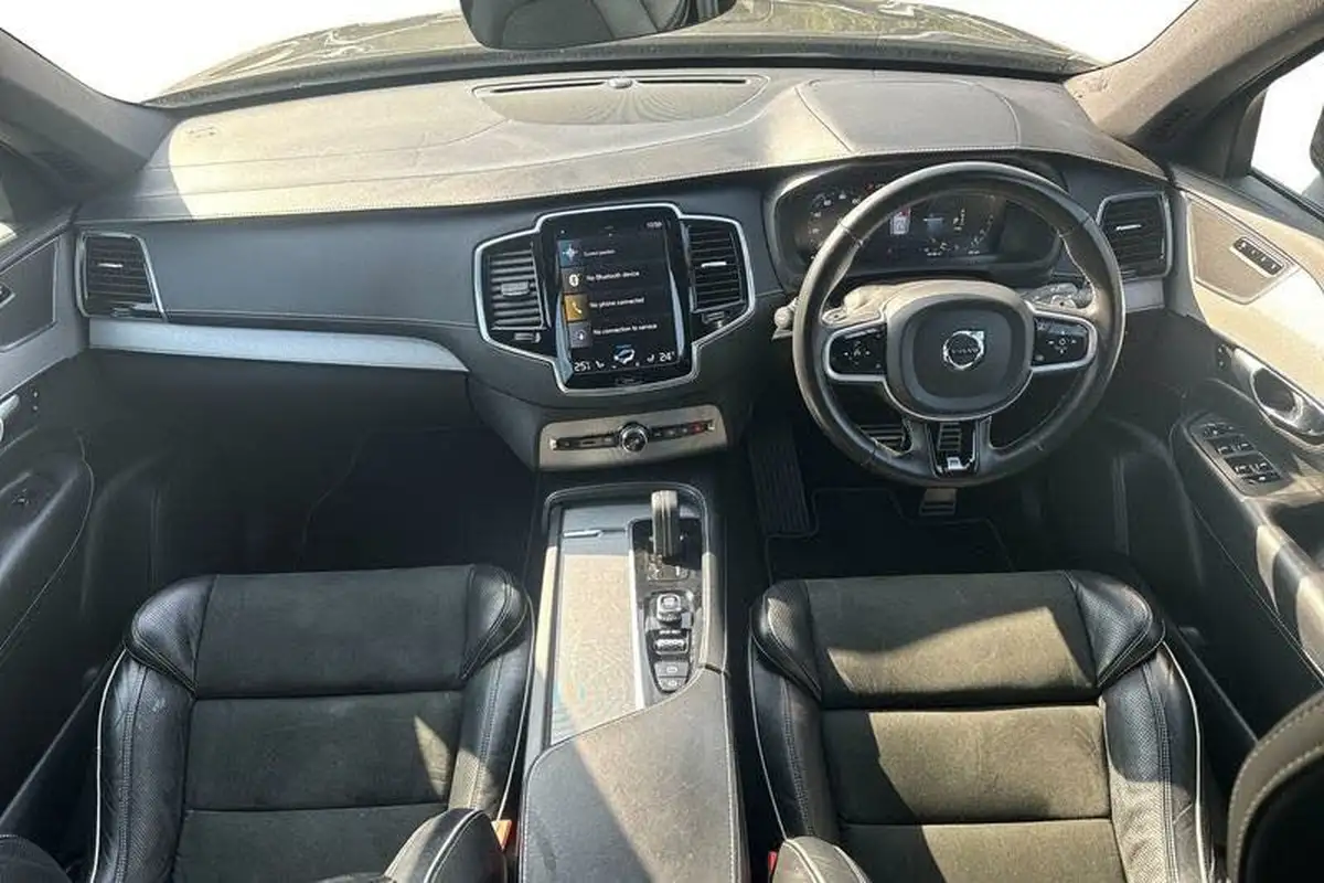 2020-volvo-xc90-20-t8-r-design-twin-engine-big-9
