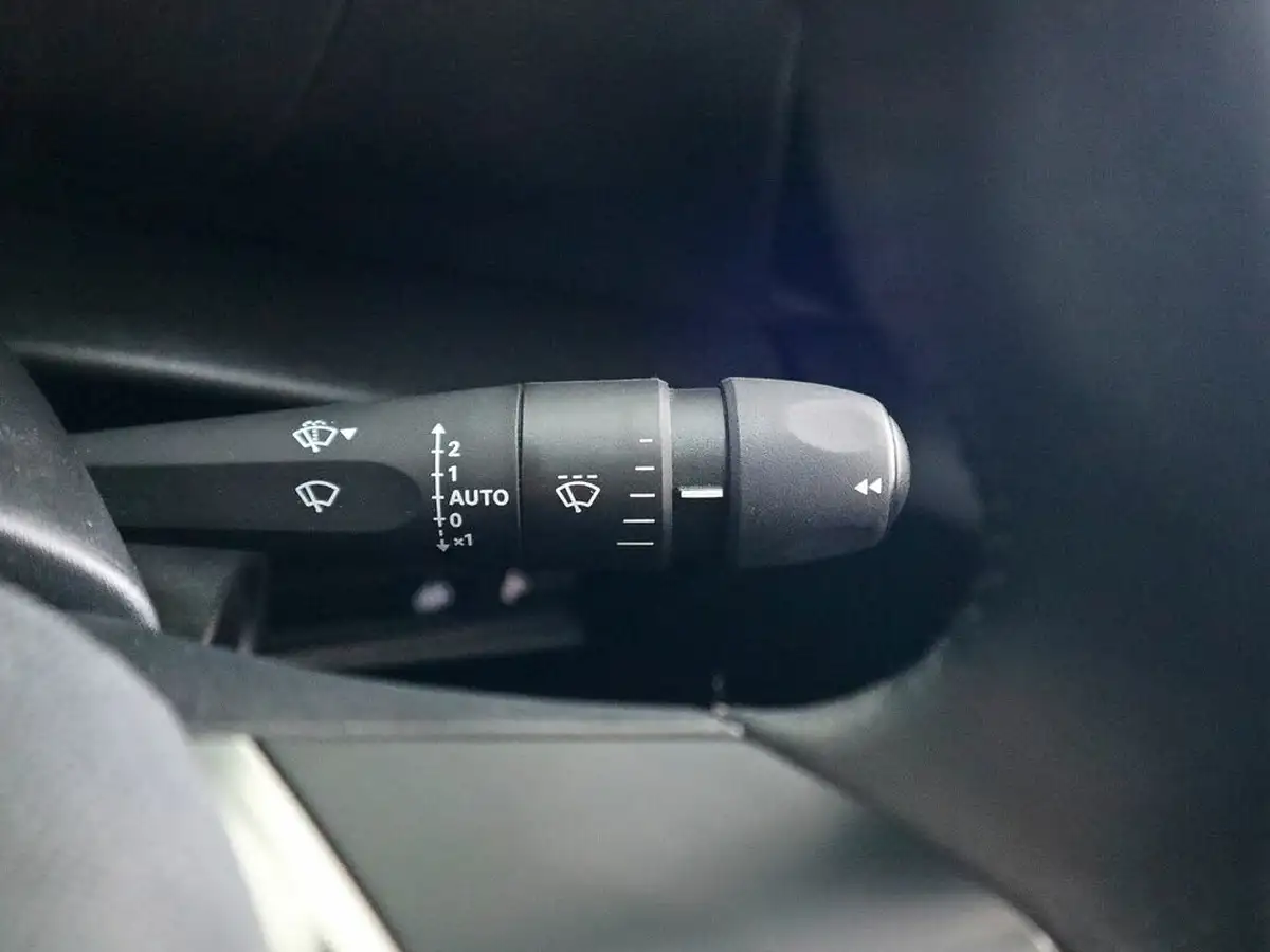 2022-citroen-c4-12-puretech-sense-big-36