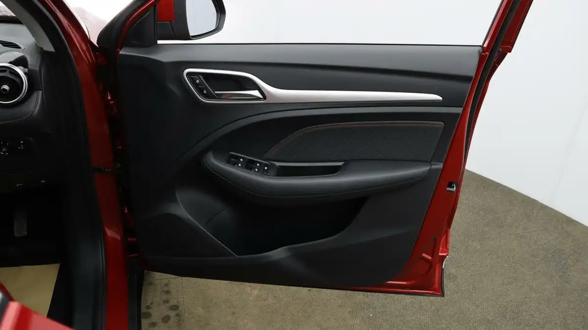 2022-mg-zs-suv-10t-gdi-exclusive-big-14