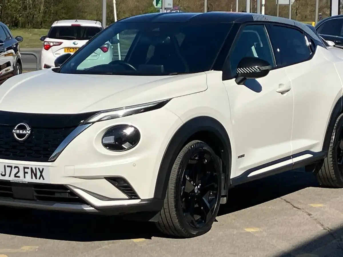 2022-nissan-juke-16-hybrid-premiere-edition-big-25