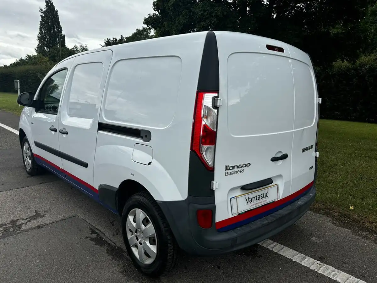 2018-renault-kangoo-maxi-e-maxi-ze33-panel-big-6