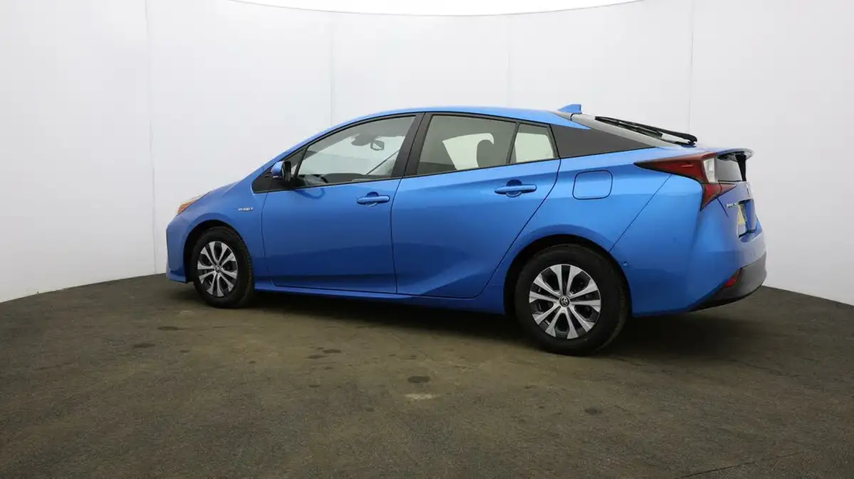 2020-toyota-prius-18-vvt-i-business-edition-plus-cvt-big-56
