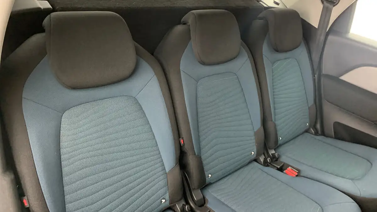 2017-citroen-c4-picasso-16bluehdi-feel-eat6-big-6