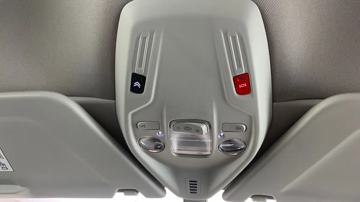 2017-citroen-c4-picasso-16bluehdi-feel-eat6-big-30