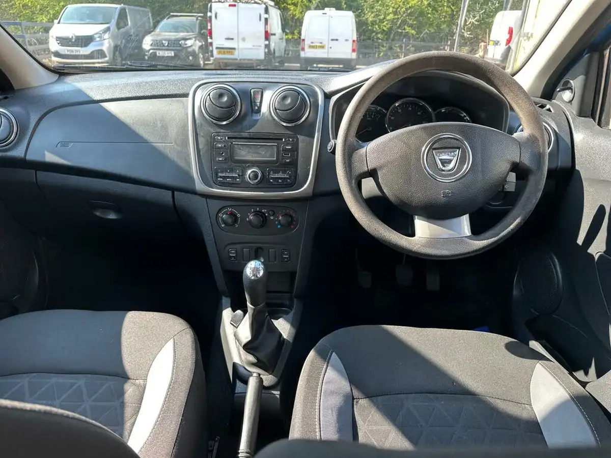 2015-dacia-sandero-stepway-15d-ambiance-big-40