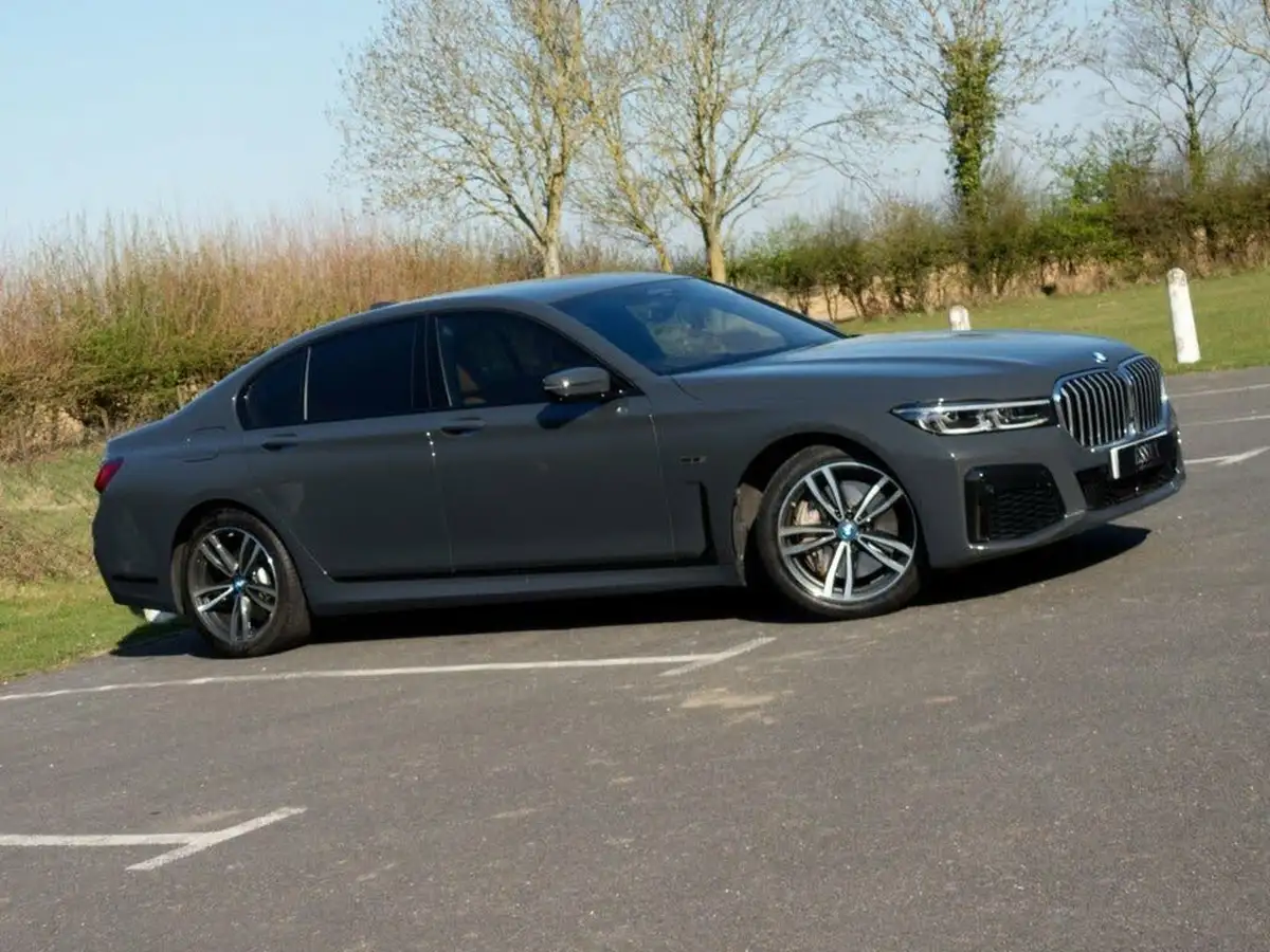 2021-bmw-7-series-30-745e-m-sport-big-1