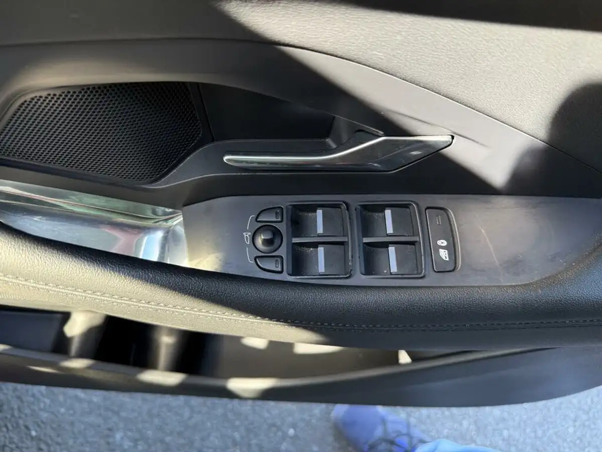 2019-jaguar-e-pace-20-i4-s-big-34
