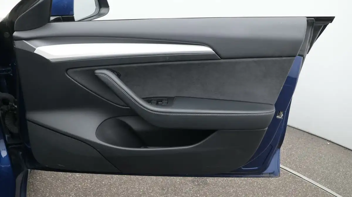 2021-tesla-model-3-e-long-range-4x4-big-15
