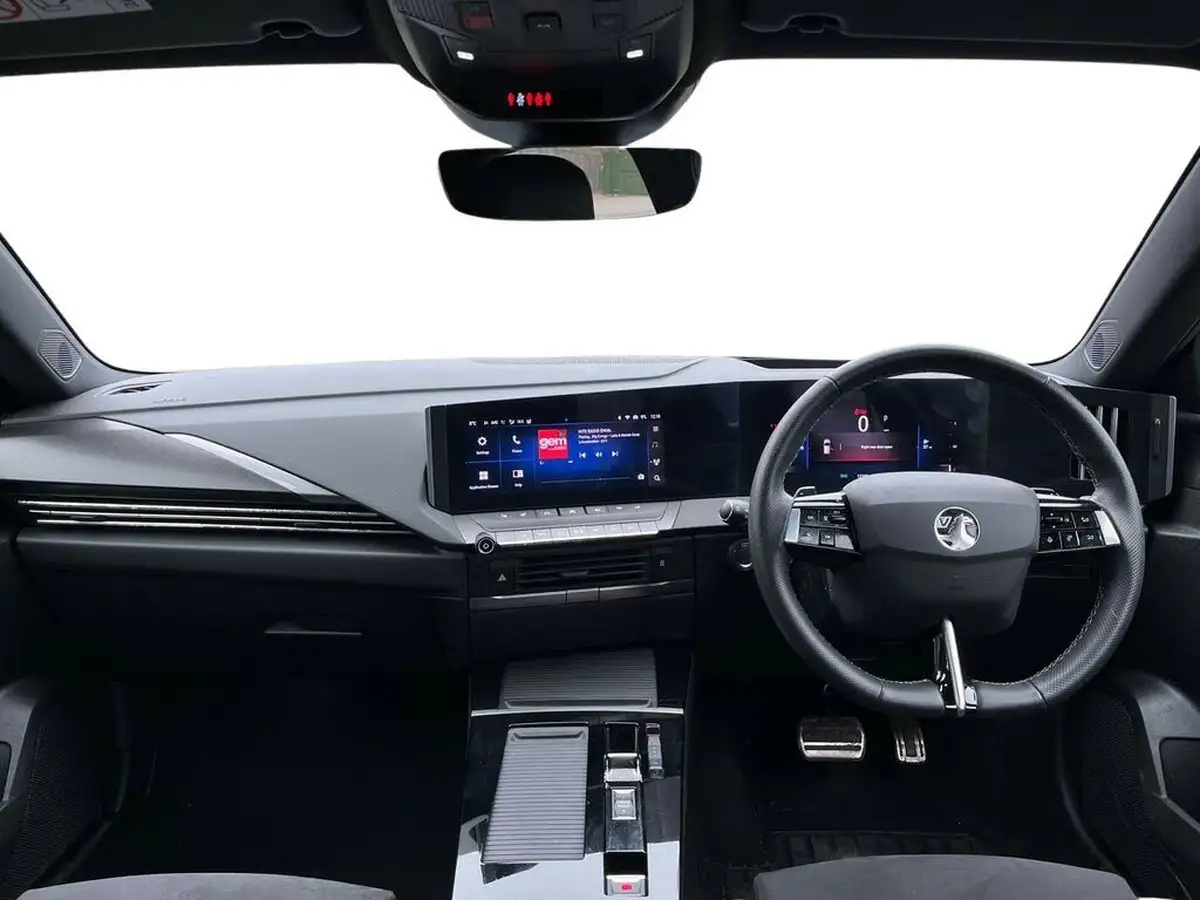 2023-vauxhall-astra-15-turbo-d-ultimate-hatchback-big-5