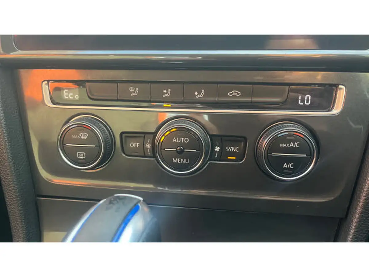 2018-volkswagen-golf-e-e-golf-big-25