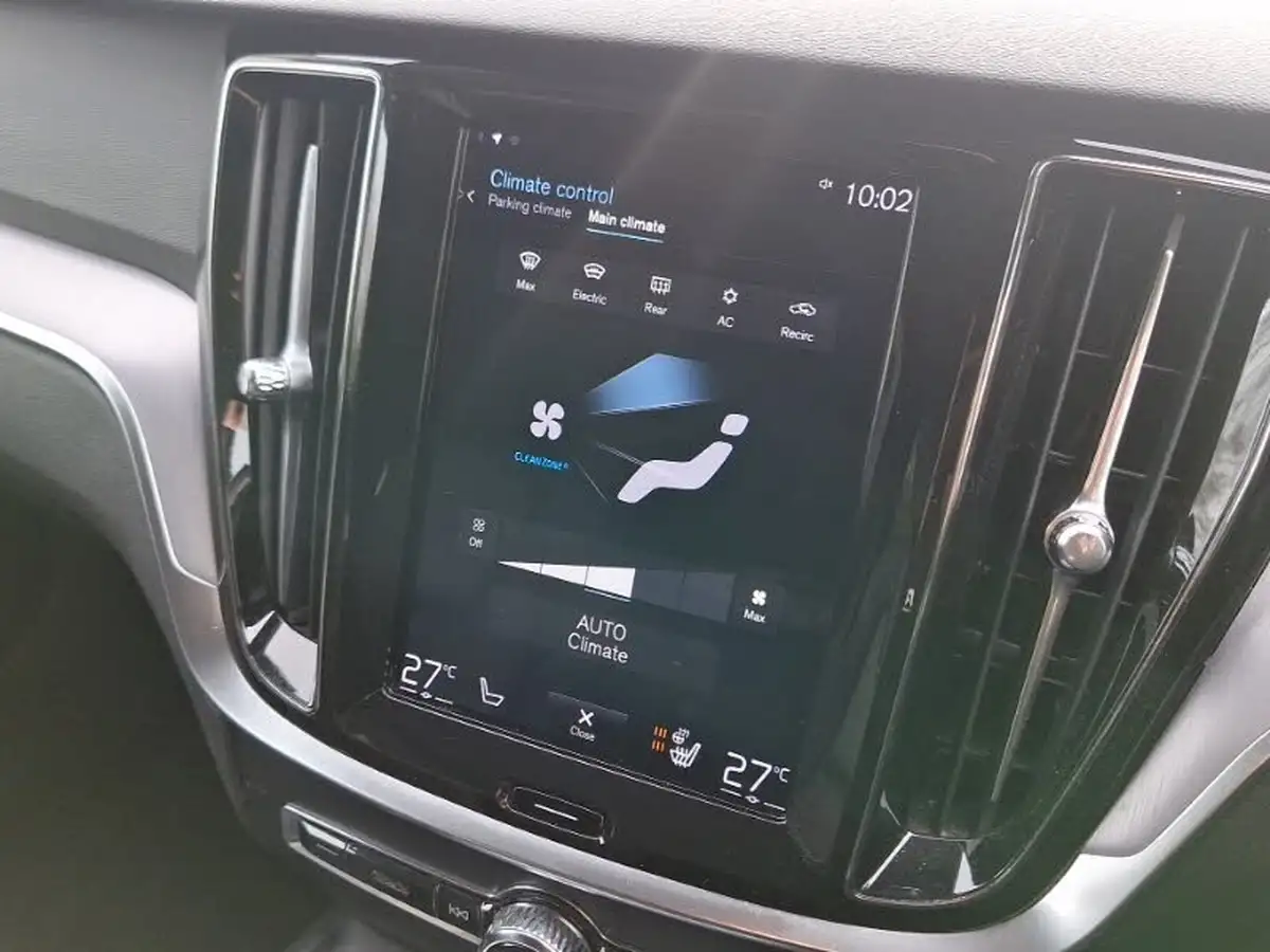 2019-volvo-v60-20td-d4-cross-country-big-18