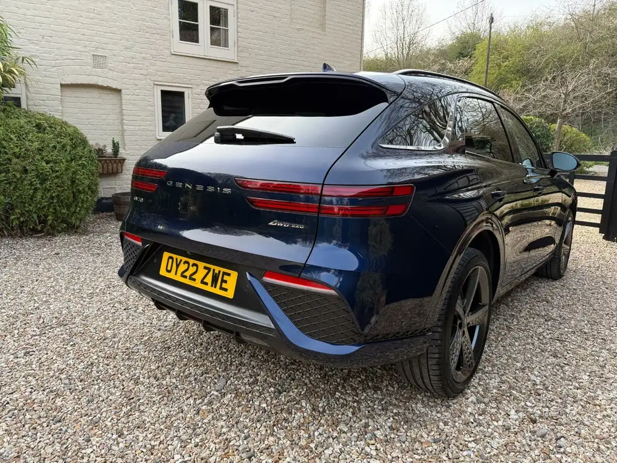 2022-genesis-gv70-22-d-sport-line-210ps-big-10