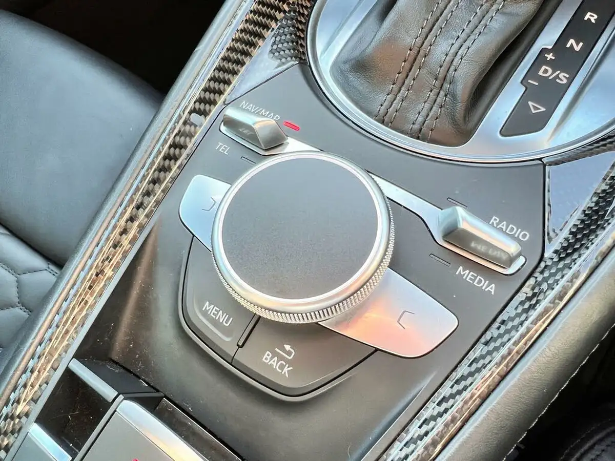 2020-audi-tt-roadster-25-tfsi-rs-audi-sport-edition-big-64