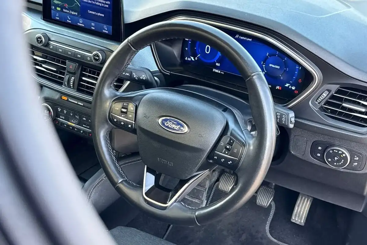2022-ford-focus-big-32