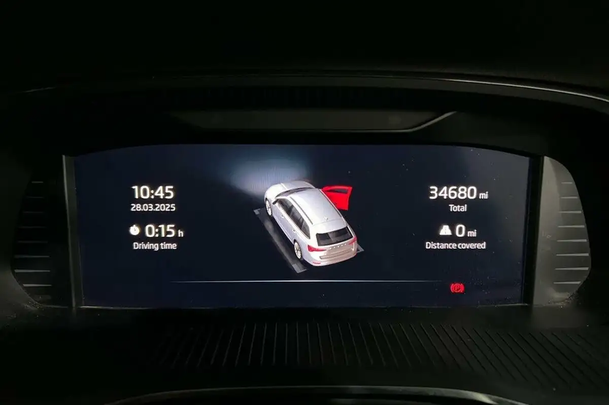 2022-skoda-octavia-20tdi-se-technology-150ps-estate-big-11