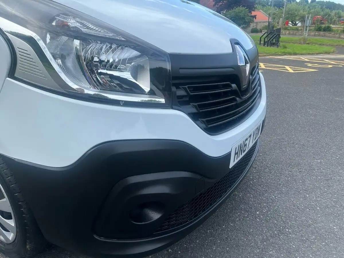 2017-renault-trafic-16dci-sl27-125-business-energy-125-e6-panel-van-big-5