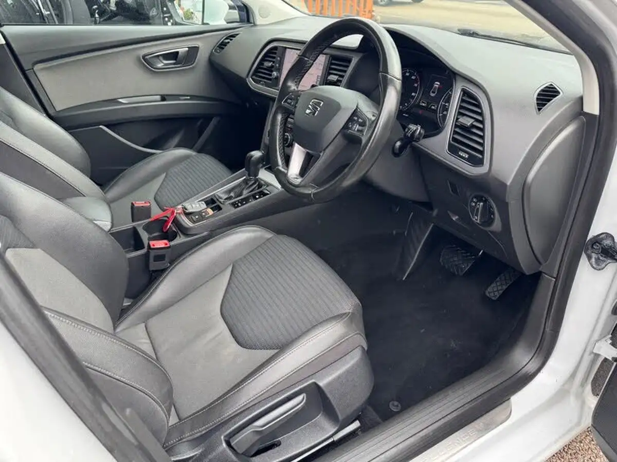 2017-seat-leon-14-ecotsi-xcellence-technology-hatchback-dsg-big-11