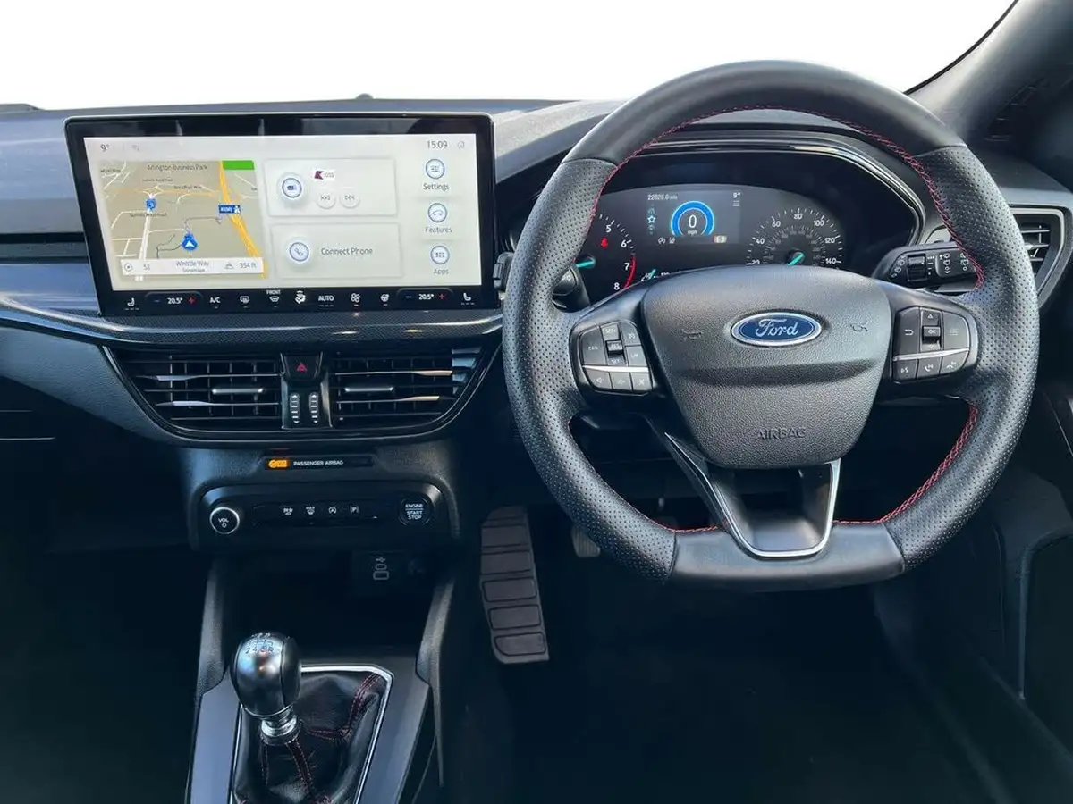 2023-ford-focus-10t-st-line-125ps-hatchback-big-15