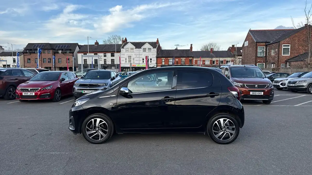 2021-peugeot-108-10-collection-hatchback-big-5