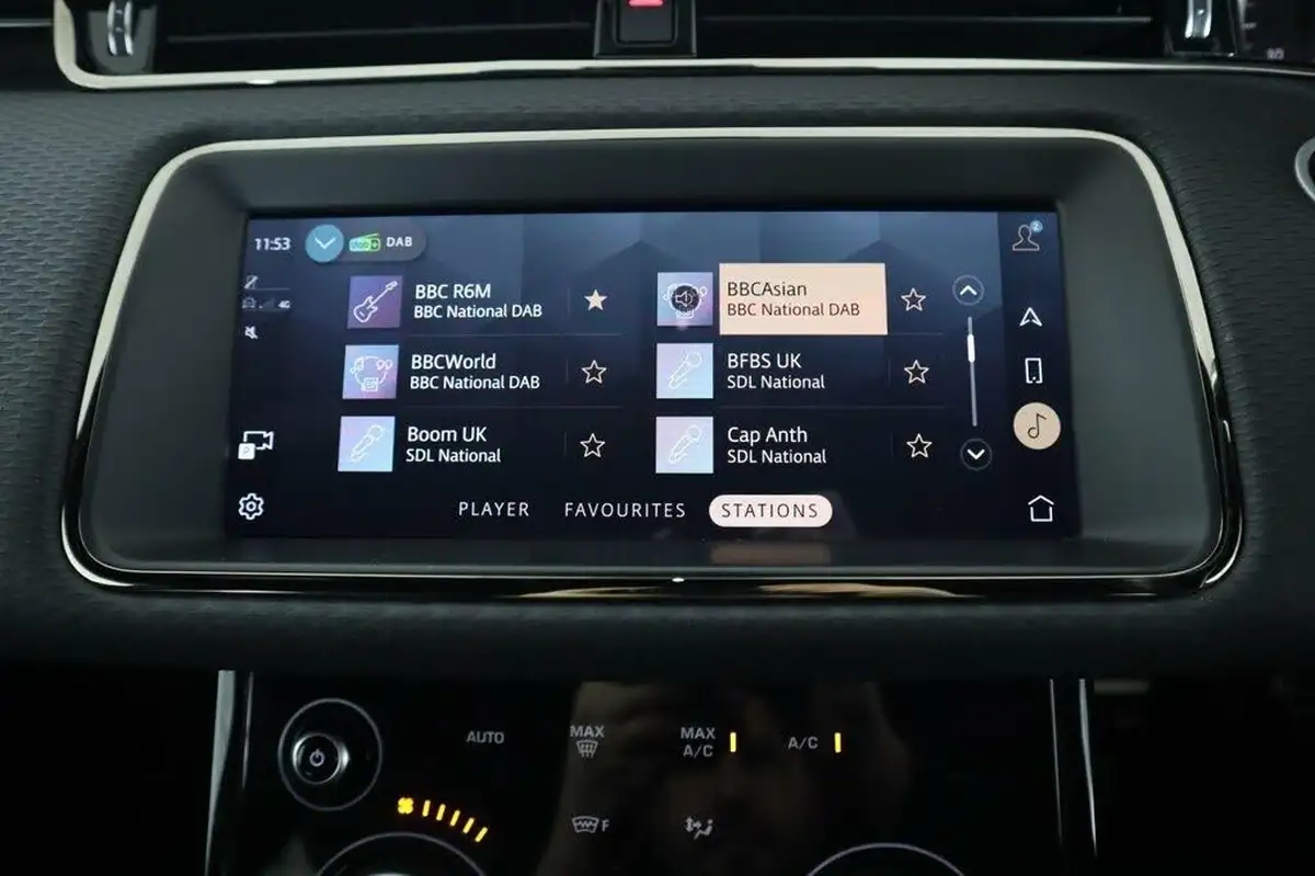 2021-land-rover-range-rover-evoque-15-p300e-r-dynamic-s-big-42
