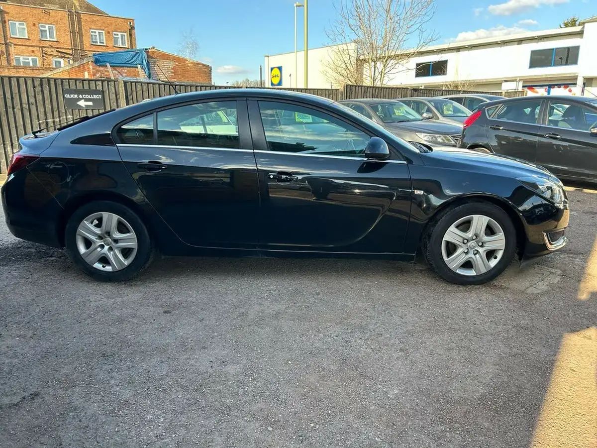 2017-vauxhall-insignia-16cdti-design-ecoflex-ss-big-6