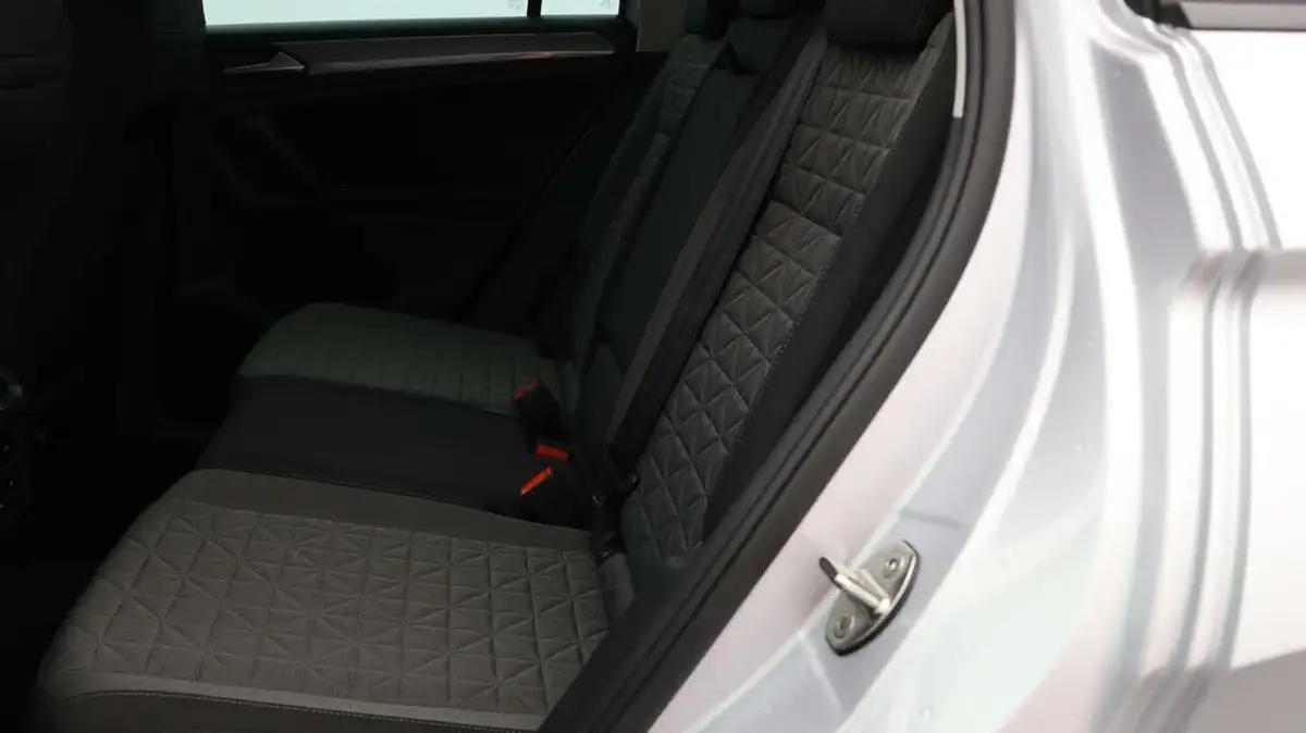 2022-volkswagen-tiguan-14-tsi-life-big-15