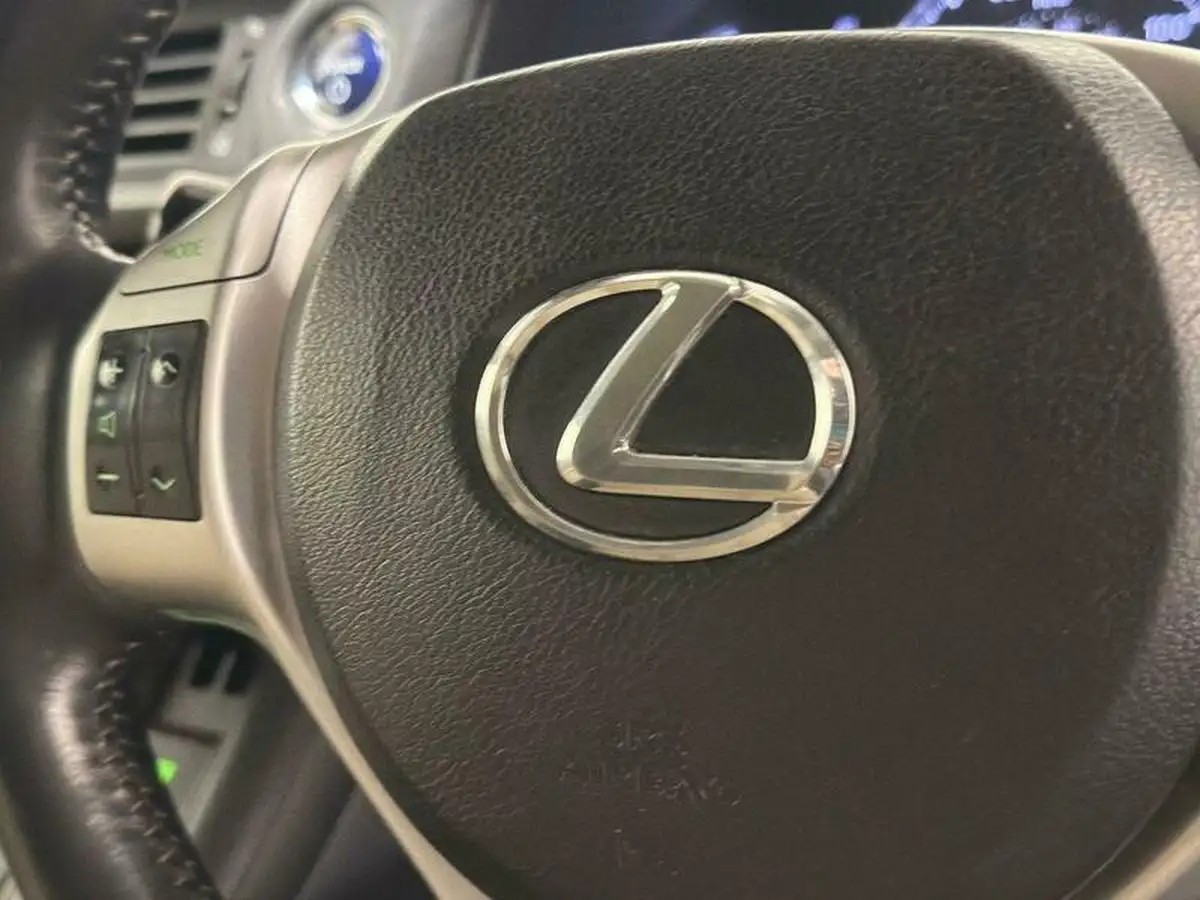 2011-lexus-ct-200h-18-se-l-premier-big-26