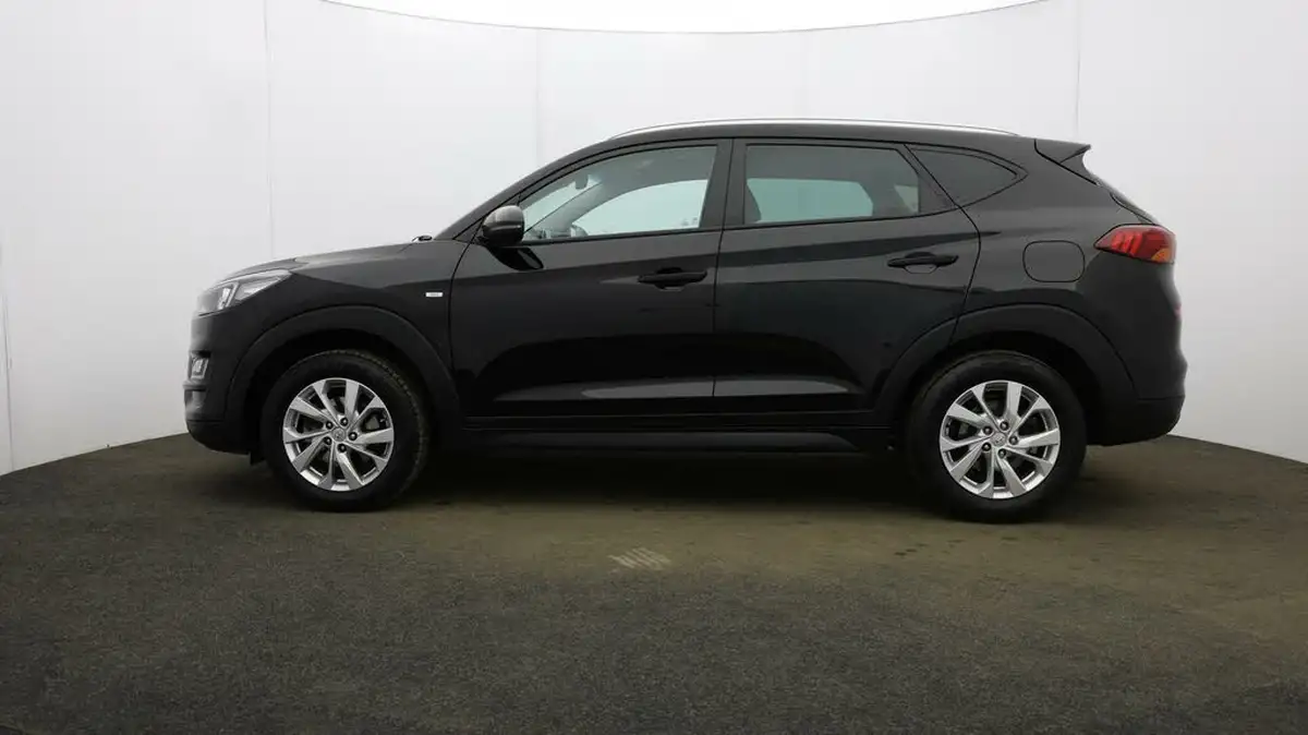 2021-hyundai-tucson-16crdi-se-nav-115ps-big-3