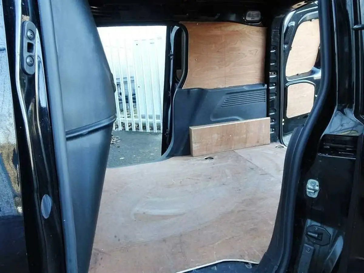 2022-toyota-proace-city-15d-active-big-19
