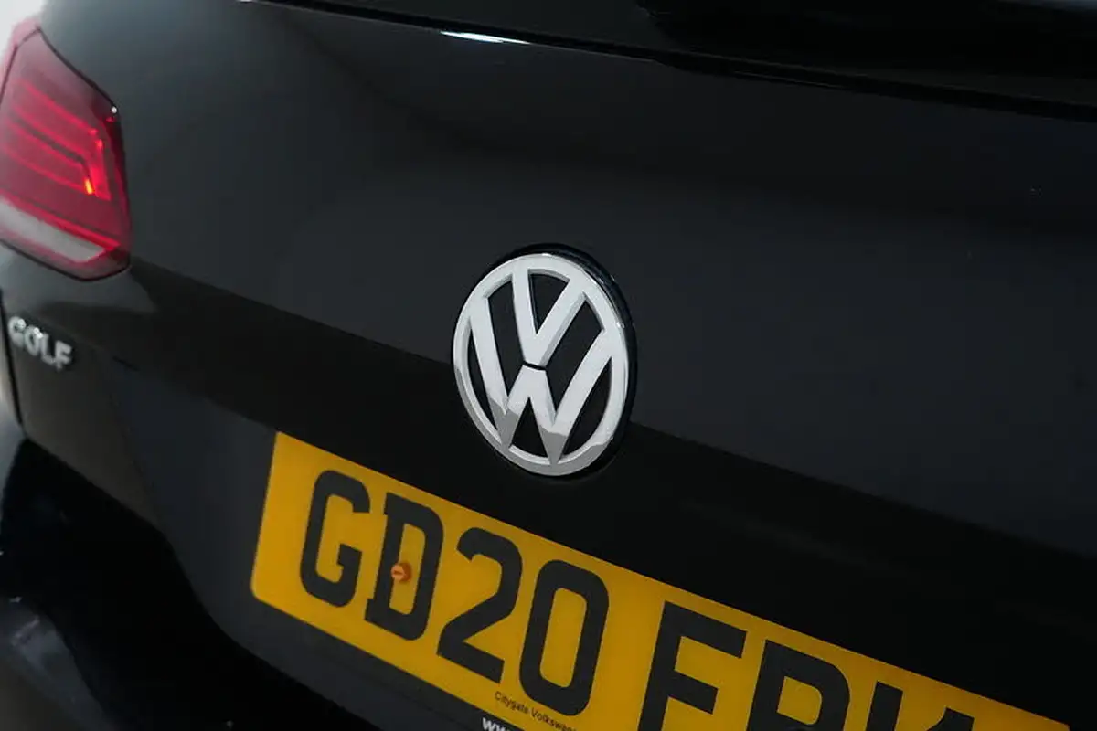 2020-volkswagen-golf-15-tsi-match-edition-150ps-estate-dsg-big-13