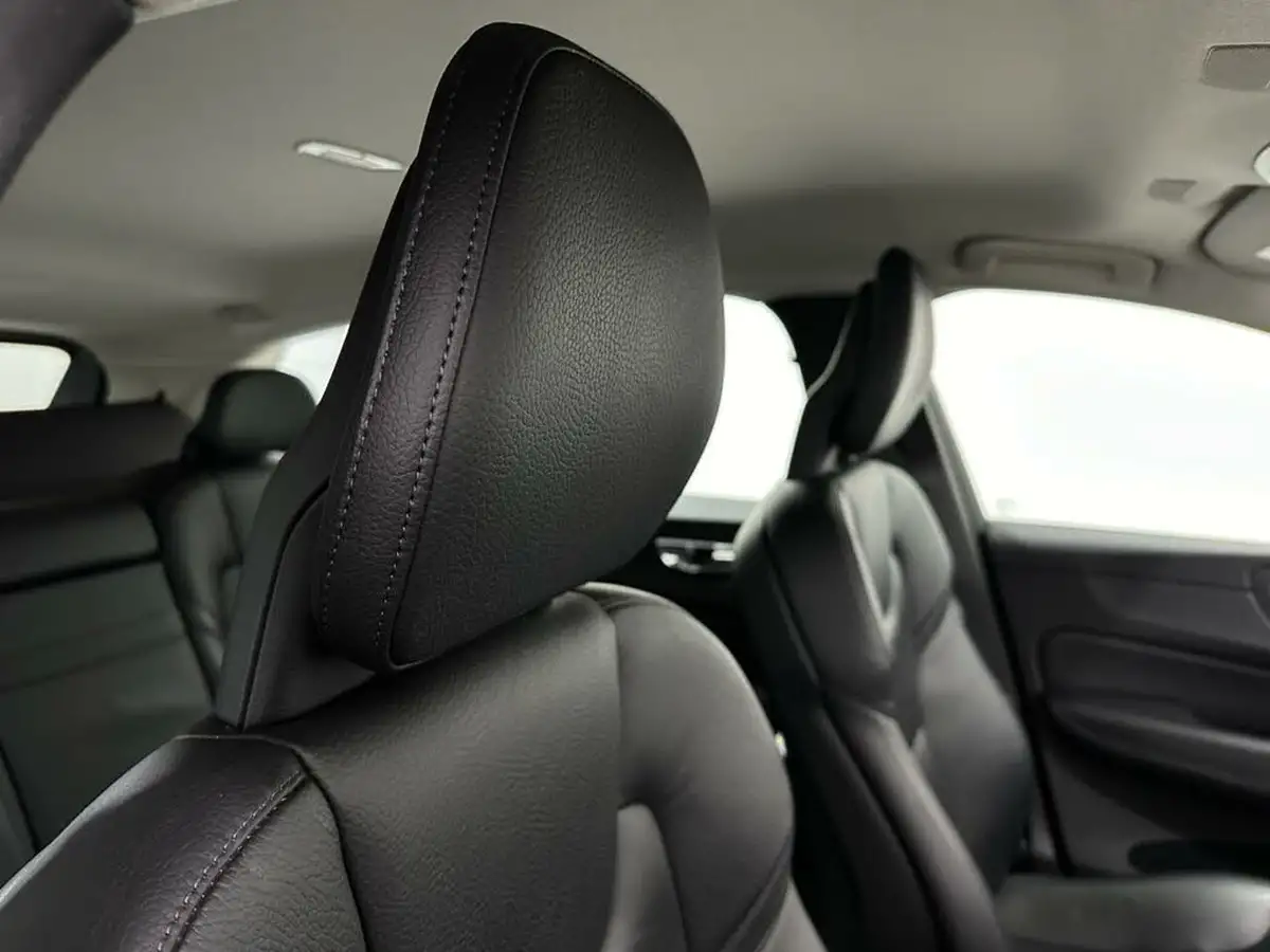 2017-volvo-xc60-20td-d4-momentum-pro-geartronic-big-30