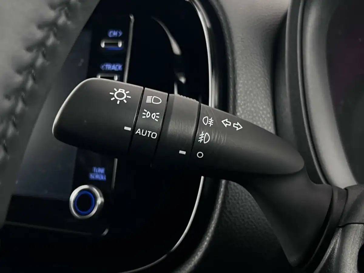 2022-toyota-aygo-x-10-vvt-i-edge-big-23