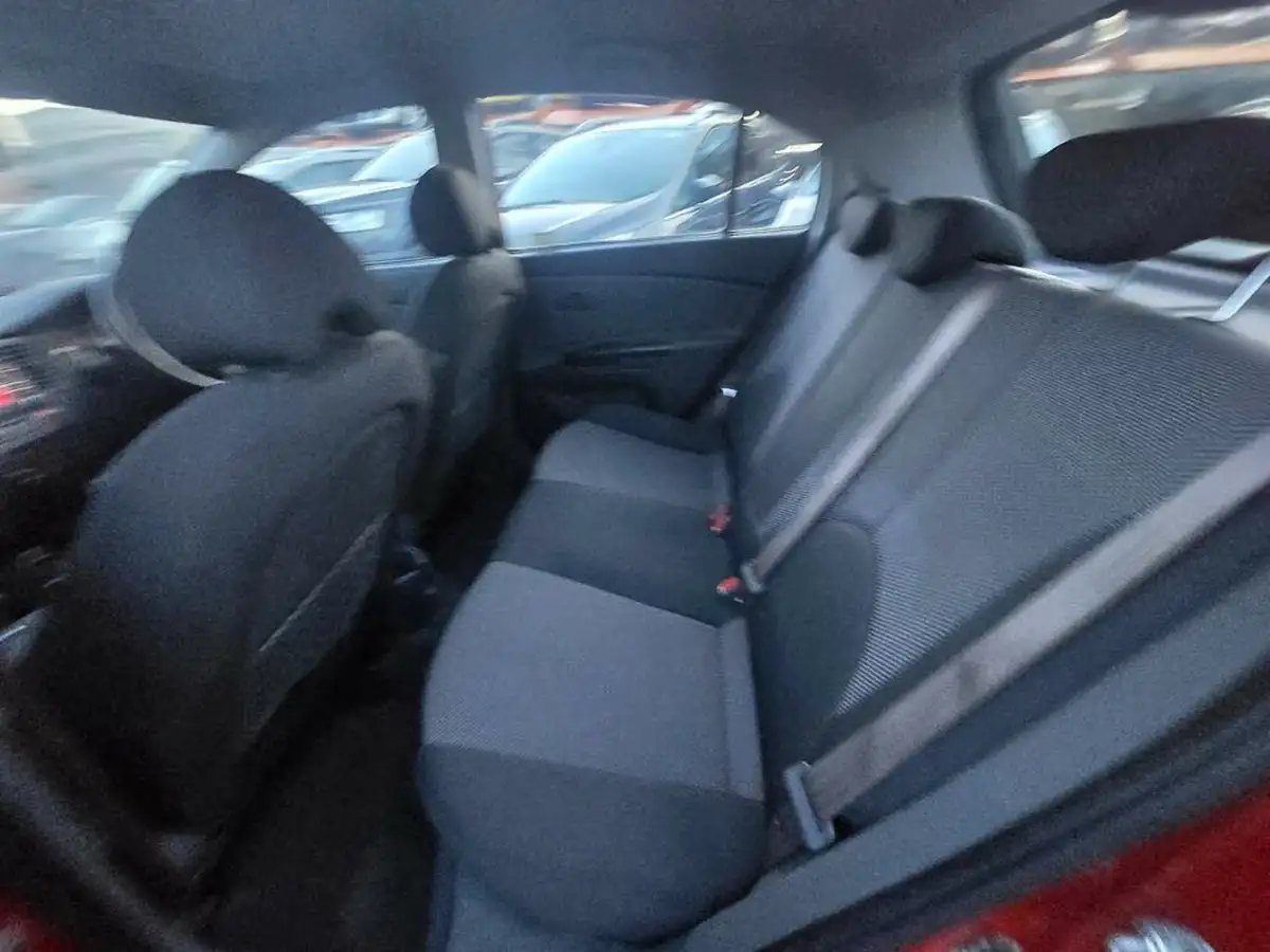 2010-kia-rio-14-strike-auto-big-23