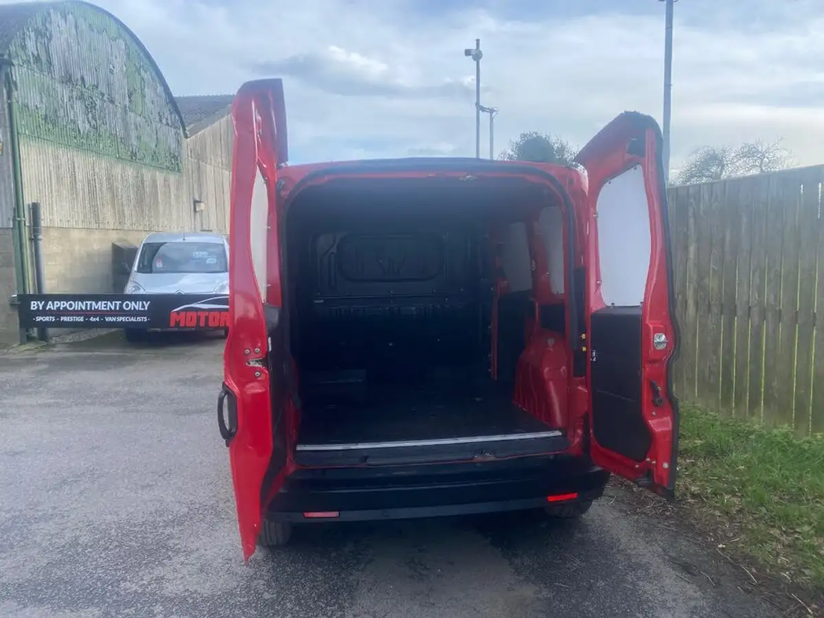 2013-fiat-doblo-cargo-13td-maxi-big-9