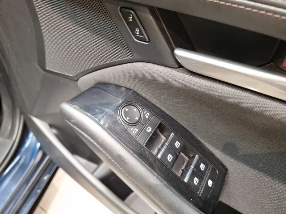 2019-mazda-mazda3-20-sport-saloon-4d-big-15